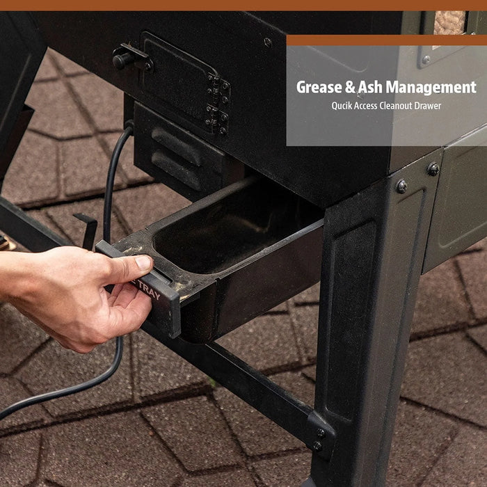 1300 Connected Pellet Smoker Copperhead - Onyx Edition with Wi-Fi®